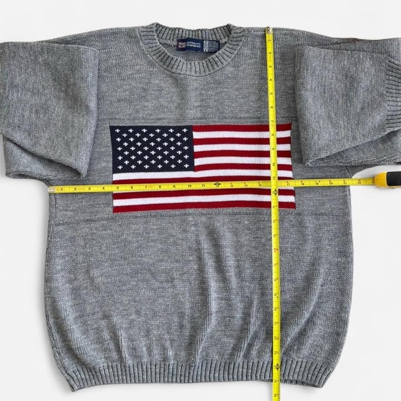 Vintage Faded Glory Grey Knit American Flag Crewneck Sweater - Picture 4 of 6